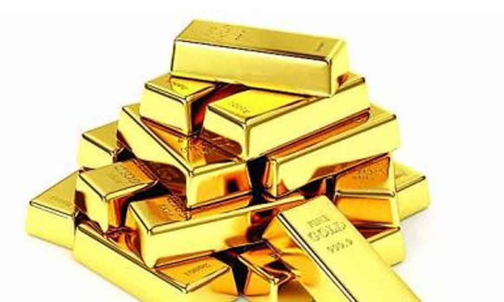 Gold retouches 38,470 on jewellers buying
