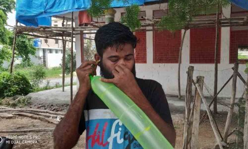 Kamareddy: Blowing balloons with ear