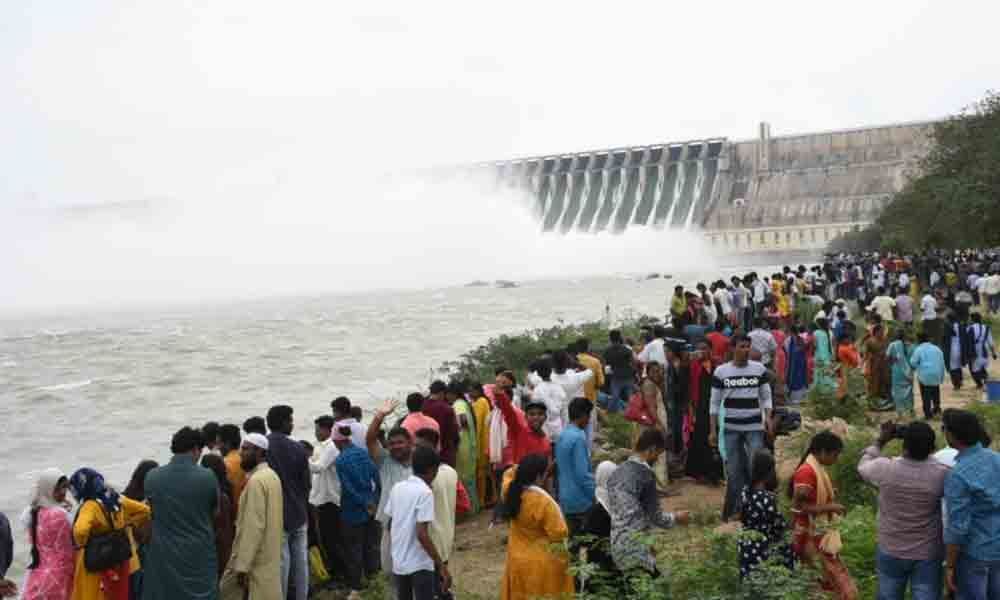 Tourists throng Nagarjunasagar as inflows continue from Srisailam
