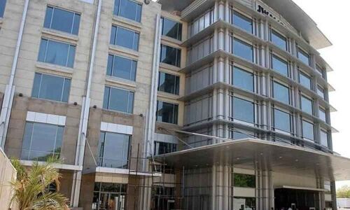 Centre sees red in steep prices in 5-star hotels