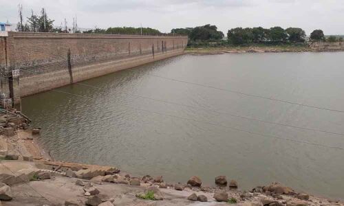 Osman Sagar levels near rock bottom