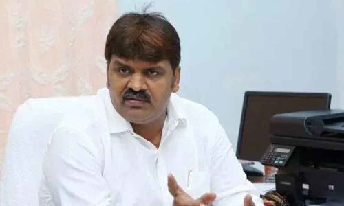 Hyderabad Mayor Bonthu Rammohan holds review meet on Ganesh festival