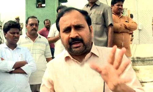 YCP MLA Alla Ramakrishna Reddy visits Krishna Karakatta