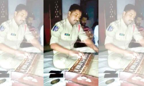 SI Vittal steals hearts with soulful bhajans