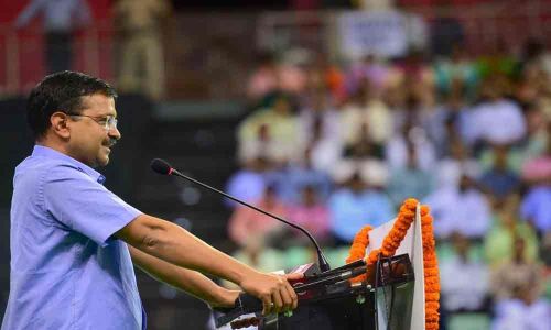 Arvind Kejriwal offers school initiatives to Nepal