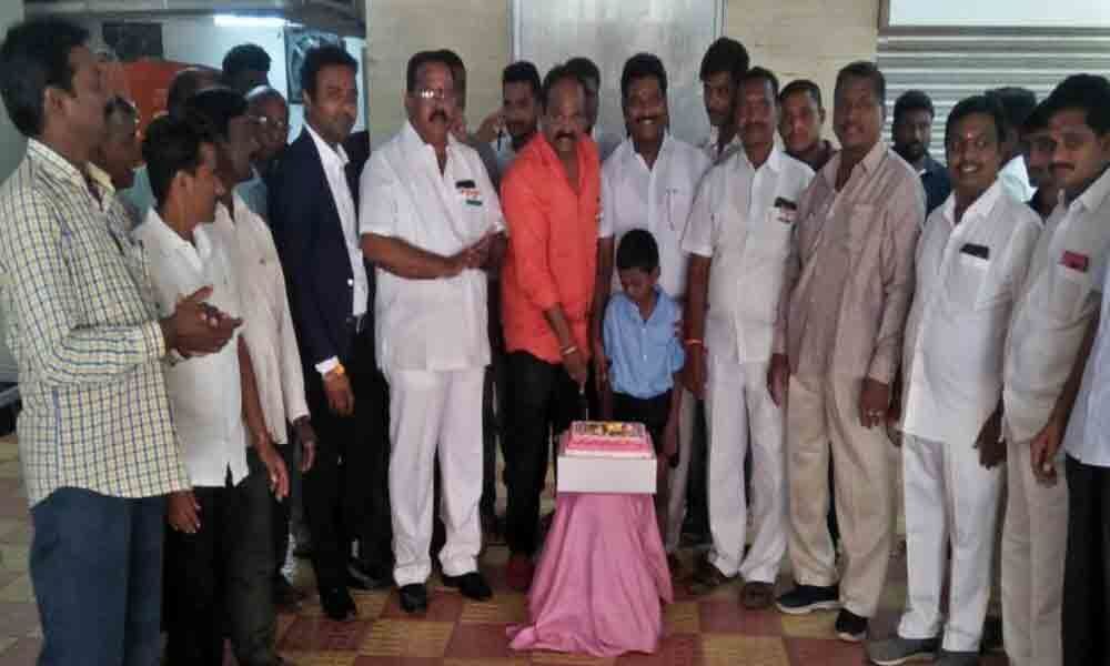 Pochampallys birthday celebrated in Warangal