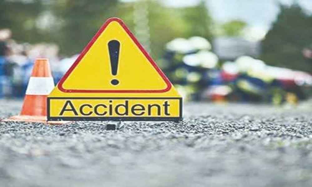 3 of a family killed in road mishap
