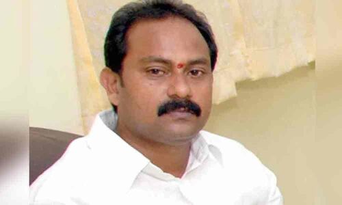 Dy CM hopeful of better paddy harvest in East Godavari