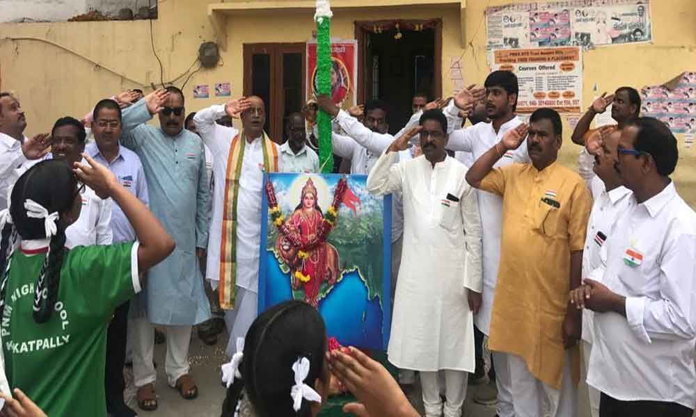 Independence Day celebrated grandly in BJP office