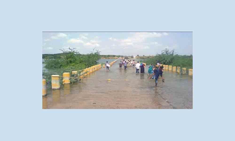 Musi bridge in Damarcharla inundated, vehicular movement stalled