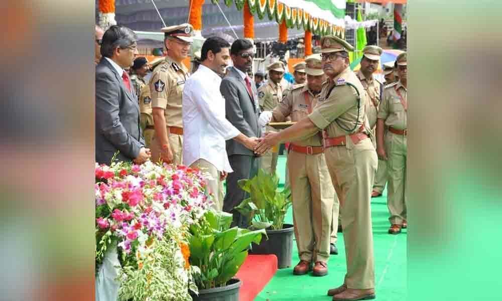 IT team member receives Indian Police Medal