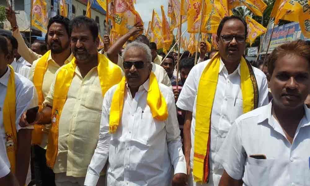 TDP stages protests at Anna Canteens
