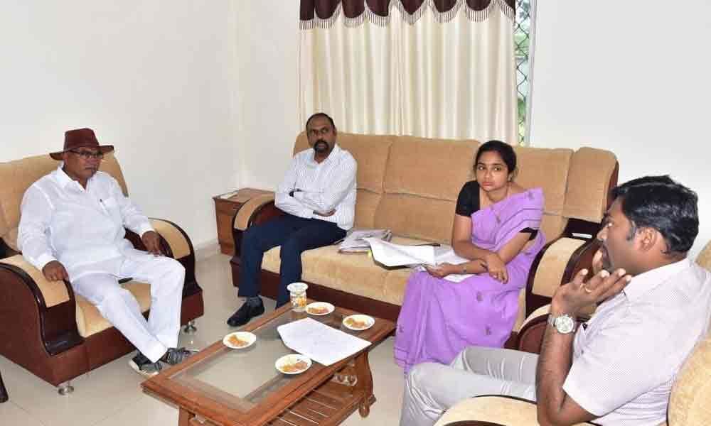 Agriculture Minister holds review with DCs of Wanaparthy, Nagarkurnool & Mahbubnagar