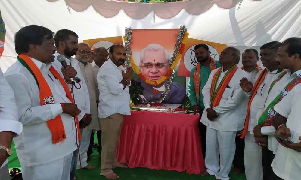 Tributes paid to Atal