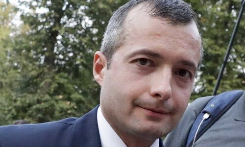 Russian pilot says landing in corn field was his only chance