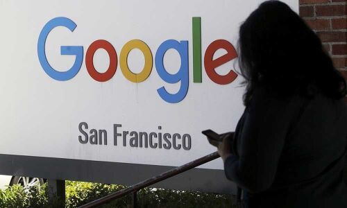 Google employees call for pledge not to work with ICE