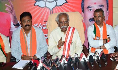 Bandaru Dattatreya flays TRS, MIM parties