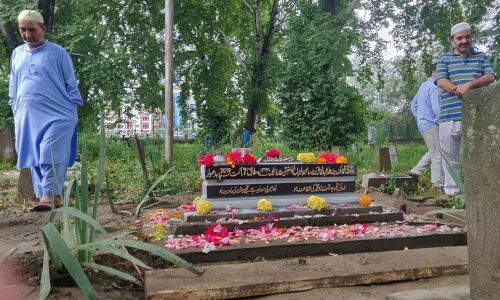 A birth and a death amid Kashmirs lockdown