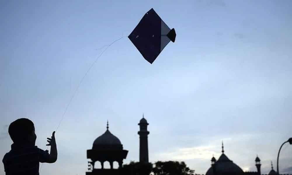 28-yr-old engineer dies after sharp kite string slits his throat in Delhi