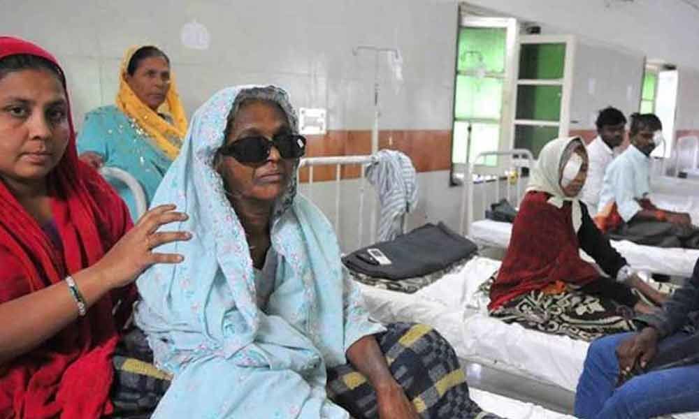 11 lose sight after botched surgery in Indore