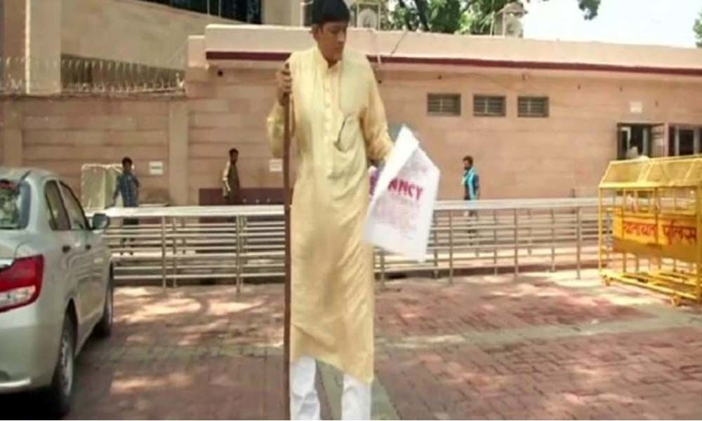 Tallest man of India reaches out to government for surgery