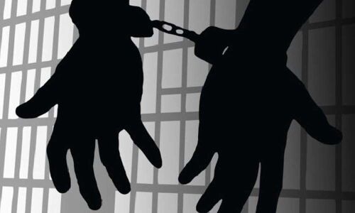 Broker held for fleecing devotees in Tirumala