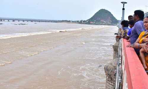 Flood water recedes at Prakasam Barrage