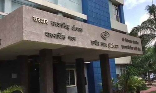 11 lose sight after cataract surgeries