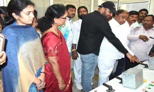 Water gushes from RLIS to tanks in ayacut