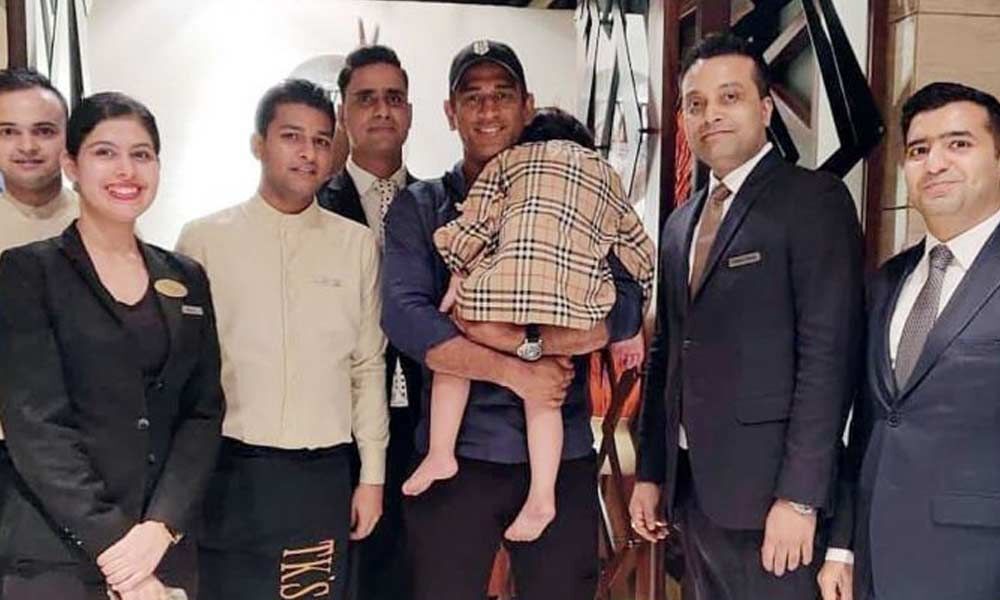 M.S.Dhoni ends stint with Territorial Army