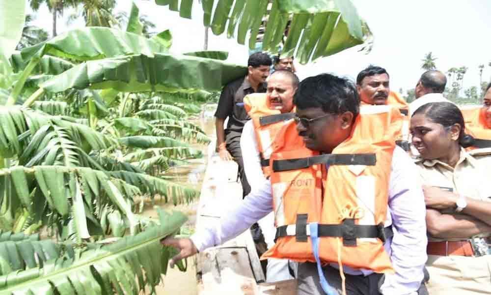 Minister visits flood-hit villages