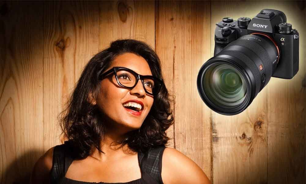 These fairer shutterbugs outsmart male counterparts!