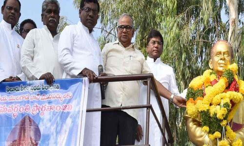 Tributes paid to bishop John in Eluru