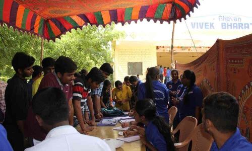 Blood Donation camp held at Bhavans Vivekananda College
