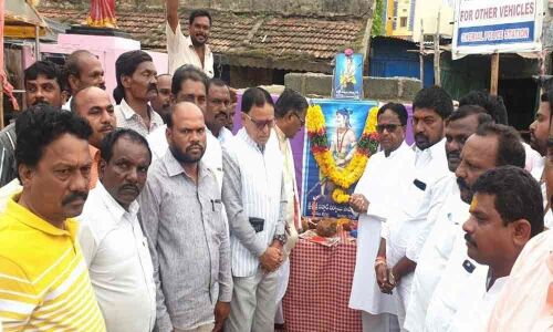 Sardar Papanna remembered: Ponnala Laxmaiah