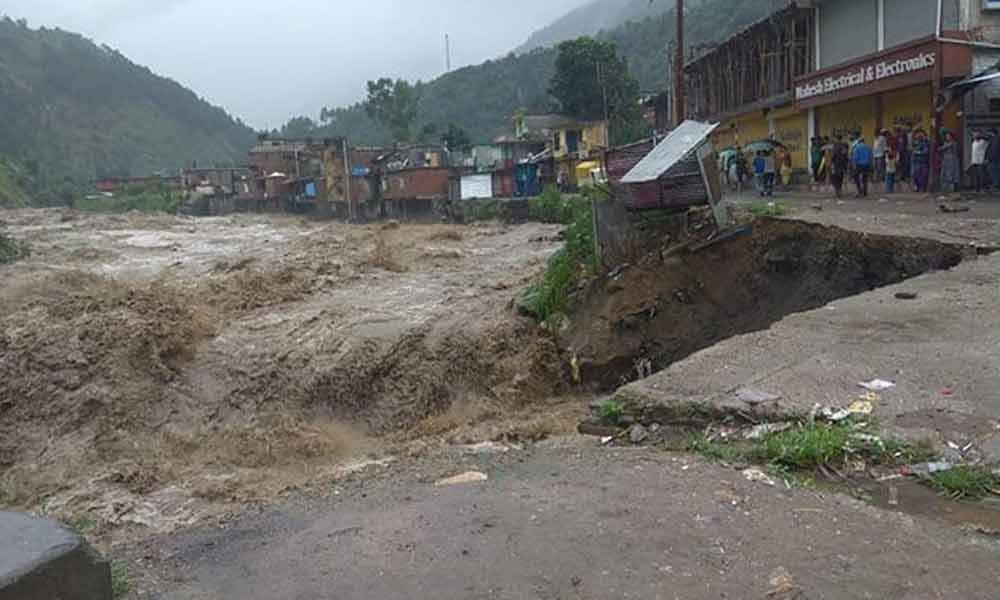 Himachal Pradesh roads shut due to landslides
