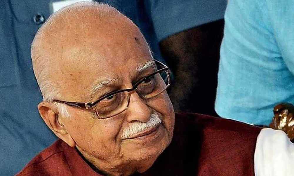 LK Advani, Mukhtar Abbas Naqvi, among others visit AIIMS to enquire about Arun Jaitleys health