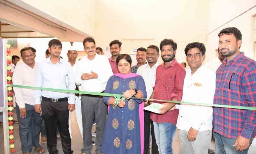 Collector inaugurates photo exhibition in Mancherial
