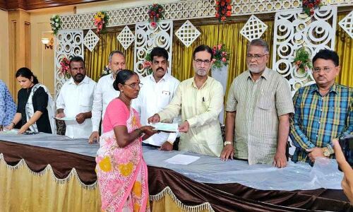MLA Moazzam distributes Shaadi Mubarak cheques