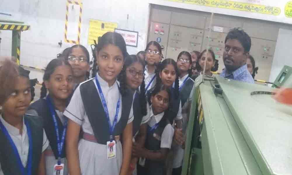 Students visit spinning mill in Guntur