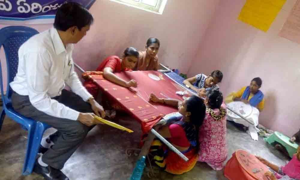 Kothagudem: Singareni Seva Samithi coordinator visits company training centres