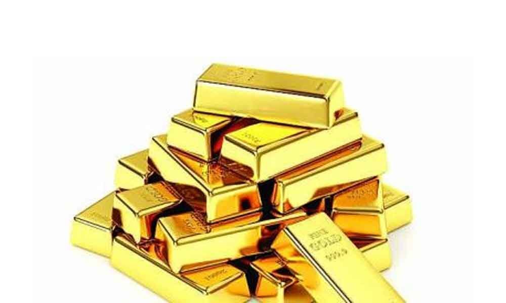 Gold touches fresh all-time high of Rs 38,770