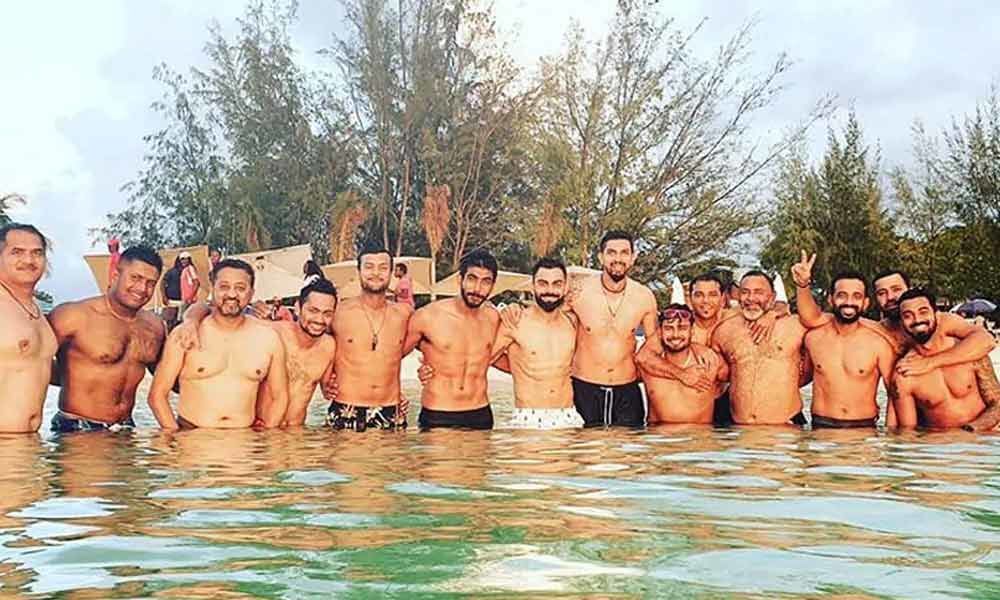 Virat Kohli Enjoys A Beach Party With Boys Ahead Of West Indies Tests in Antigua