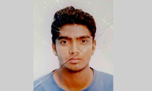 Shreyas scores a century: India cements v/s Mohammed