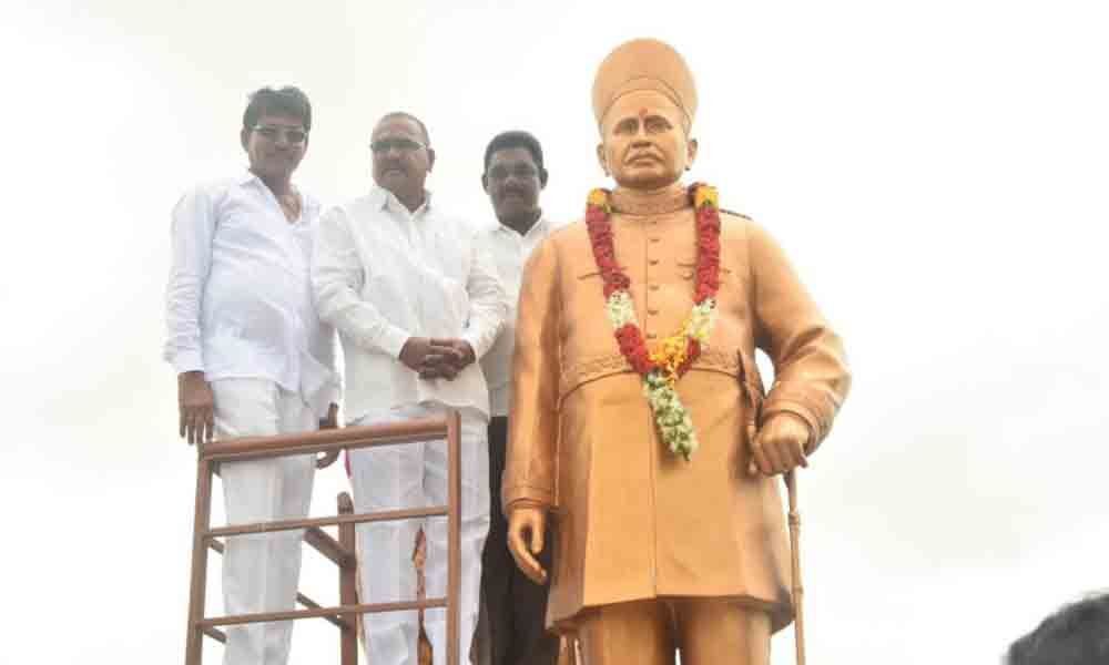 Rajbahadur Venkat Ram Reddy remembered on his jayanti in Wanaparthy
