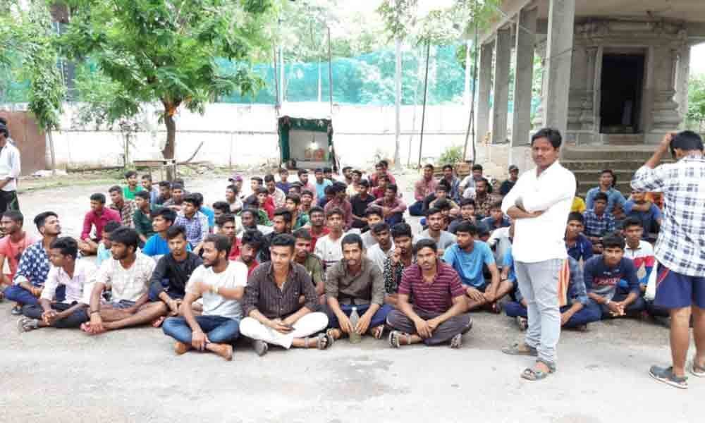 Students demand drinking water in hostel in Nizamabad