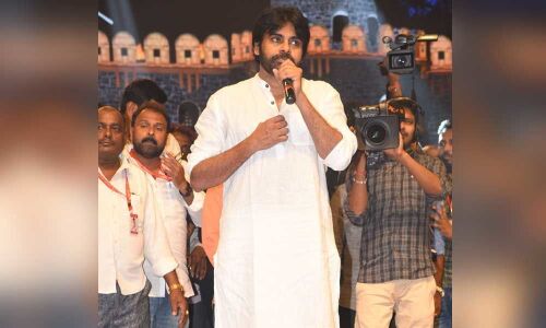 Pawan Kalyans Birthday Wishes to Chiranjeevi!