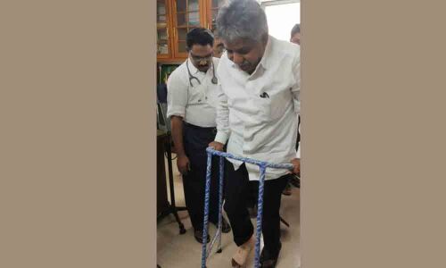 MRPS founder Manda Krishna Madiga suffers minor injury in Bhadrachalam