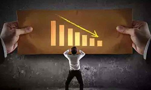 Consumer confidence drops in August