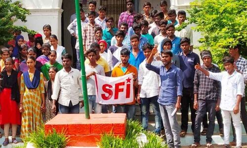 Students protest for scholarships